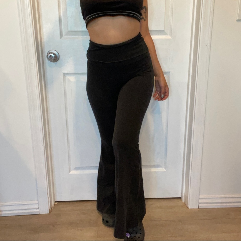 NWT Aerie offline OG Super Flare Foldover Hi-Rise leggings.